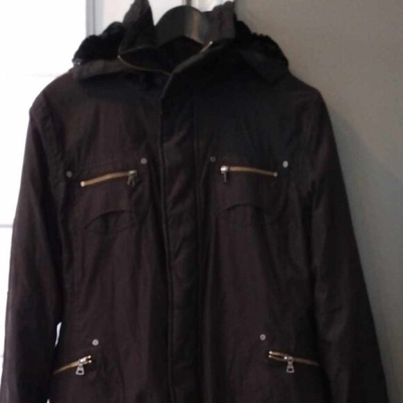 Aritzia TNA Verbier Winter Jacket - Picture 2 of 10